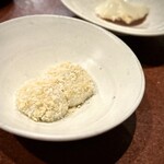 中華寝台 - ■ココナツ団子と杏仁豆腐のチョコレートリキュール掛け
      このお団子は、本当に傑作！