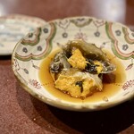 中華寝台 - ■上海蟹の紹興酒漬け（追加）
      解禁日から漬け始めて、この日がそのお初。なんかラッキー(^^)
      元々、上海蟹には特に惹かれないのですが、こちらは紹興酒の味付けと甘さの塩梅が絶妙過ぎて、注文してよかった！