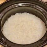 Tonkatsu Kagurazaka Sakura - ご飯は、たっぷり1.5合分はあります。新潟県産「こいしぶき」使用。