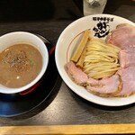 Tonkotsu Chuukasoba Gantare - 