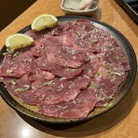ホルモン焼肉 富や 栄店 - 