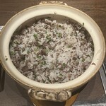 USHIMITSU - 藁焼き土鍋ご飯with和牛そぼろのせ