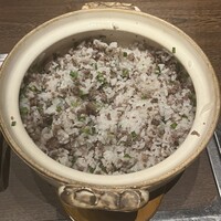 USHIMITSU NISHIAZABU - 藁焼き土鍋ご飯with和牛そぼろのせ