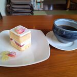 Cafe&gift D and D - ショートケーキセット