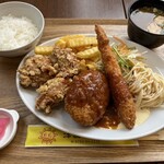 洋食の太陽 - エビフライ、コロッケ、唐揚げランチ1400円