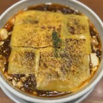 蝋燭屋 - 焼きチーズ麻婆麺倍辛1,500円
      チーズトッピング200円
      痺れ激増し100円