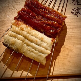 【吸物】【炭火焼き特大海うなぎ】【土鍋ご飯】は必食