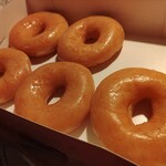 クリスピー・クリーム・ドーナツ - オリジナル・グレーズド(¥205)