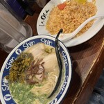 220545557 - 高菜ラーメンと明太やきめし