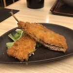 Tsudurao - アジフライ　食べやすく半分切りで提供。