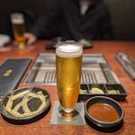 黒毛和牛焼肉 虎斑 北新地店 - まずは、ビールでスタート！