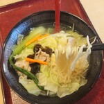 Chuuka Yokohamatei - 麺のリフトアップ