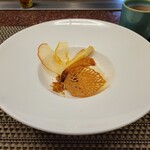 エクシブ軽井沢 鉄板焼 - 林檎のフランベ アップルパイ