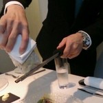 ユニック - 2013年10月ランチ3800円②前菜にフォアグラかけてるとこ