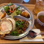 Kafe Momoyama Nanajuuhachi - 