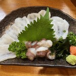 鳥半・魚半 - 生タコ刺身　ポン酢で食べると更に美味しいです。