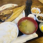 食事処 魚屋の台所 - 真ほっけ定食