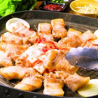 充分使用本店引以為豪的國產豬肉制作的5種韓式烤豬五花肉!!