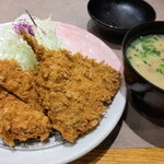 とんかつ いなば和幸 - ヒレ、アジ定食ランチ1230円。豚汁220円。