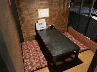 Ninoya - 【ロフト上（個室）】特別感のある小上がり席。