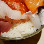 Sushi Sakaba Edomaru - 酢飯気分を楽しませてくれる香りともっちりしたお米