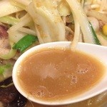 たんめん専門店 百菜 - 毎日野菜味噌たんめん　スープ