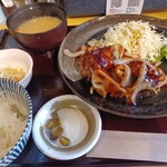 Kome Ra Bomomofuku - 鶏と野菜の黒酢定食