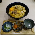 Yakitori Okiraku - 京紅地鶏 親子丼 極