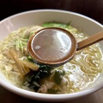 麺屋げんぞう  - ◎羅臼産の塩をベースにした清湯塩味のスープは美味い❗️