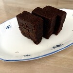 TIKAL by Cacao en Masse - プルーン＆生チョコレートケーキ 