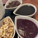 こひる庵 - ブラックココア　ぶどう　2種で300円安っ！ナッツ250円　自家製ぜんざいあん150円