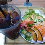 J.S. BURGERS CAFE - セットドリンク＋220円とランチサービスのサラダバー