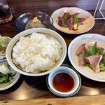 地魚料理 おくむら - ランチセット3点(生シラス、ワラサ、ソーダかつを)
