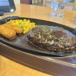 ガスト - 料理写真:武蔵野・匠のハンバーグランチ(税込み750円)