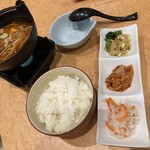 名古屋ビール園　浩養園 - 豆腐チゲスープ　ご飯　キムチ　ナムル