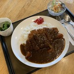 蒼苑 - 昭和テイストなフードメニューから《カツカレー 1,000円》＊ランチサービスメニューの場合はコーヒー付き