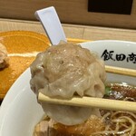 湯河原 飯田商店 - お肉にしっかり味がついているのでそのままいただけます。