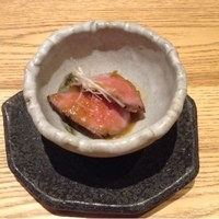 黒毛和牛専門 天の幸山の幸 淀屋橋店  - つきだし ローストビーフとナス