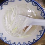 牛たん一福 - 定食セットのスープ