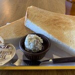Moyuru Riko Hiten - ハムとピクルス入りのクリームチーズ