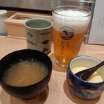 寿司おのざき - ランチタイムのサービスのみそ汁と茶碗蒸し