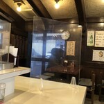 Maruwa - 店内