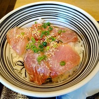 ぎんざ 阿吽 - ブリのごま漬け丼