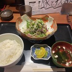 今日も大漁！天神 大晴海 - アジのタタキ定食900円