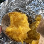 ちいさな焼き芋屋さん poteco - 黄金色です。