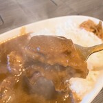 焼肉・ステーキ い志だ屋 - 大きなお肉がたっぷり