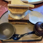 旬のお料理・釜飯 いちえ - 蓋開ける前の釜飯