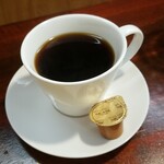 キッチン ブルー グローブ - ホットコーヒーのアップ