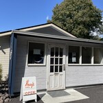 May's bakery - 外观