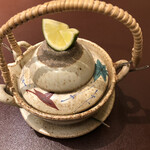 人形町今半 - 酢橘のカットが美しい